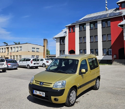 Peugeot Partner cena 10400 przebieg: 181000, rok produkcji 2004 z Miechów małe 121